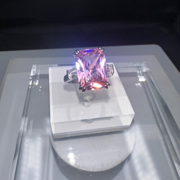 Pink Cubic Zirconia Emerald Cut Silver Ring Size 7 - Picture 8 of 12